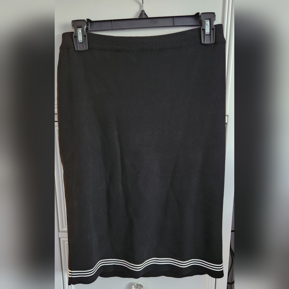 BCBGMaxAzria Black Skirt Size XS